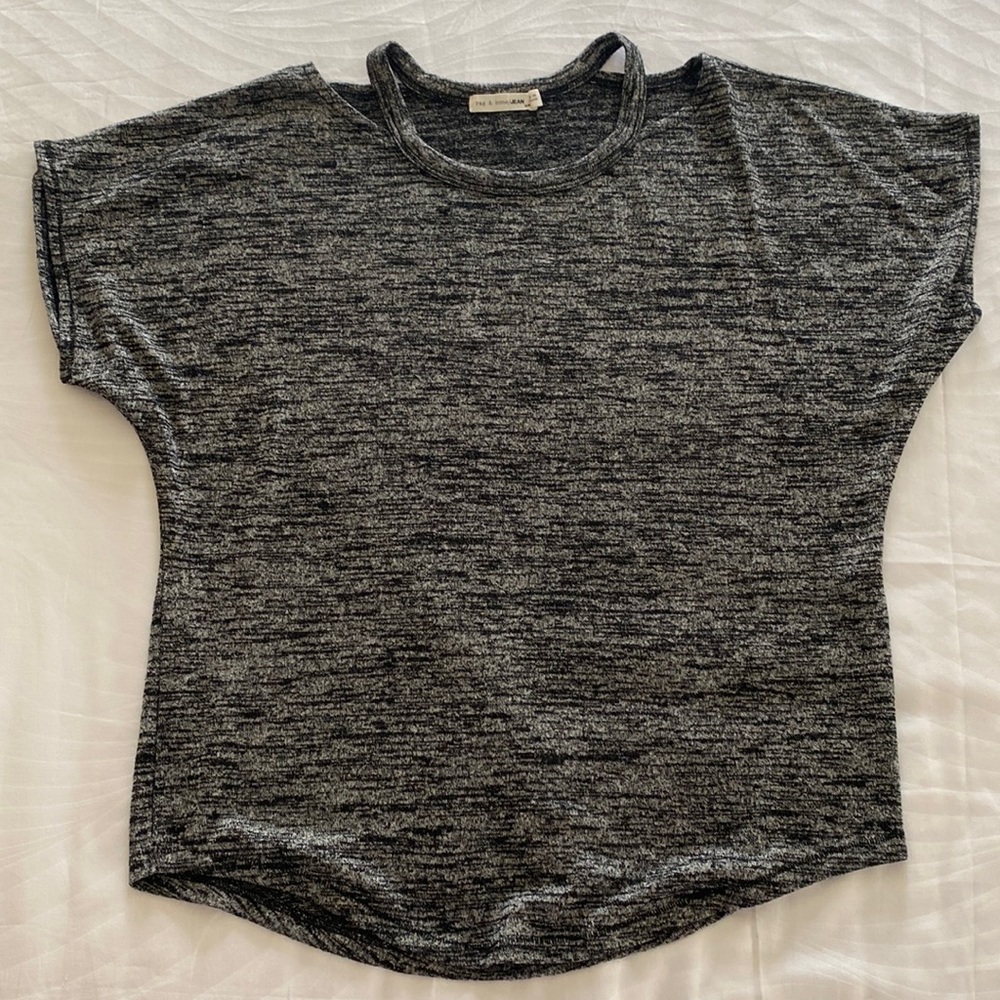 rag and bone jean, size small, grey shirt
